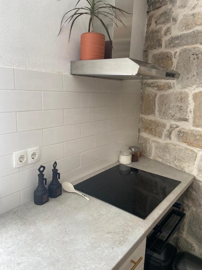 Kaštela Apartman Oleandar מראה חיצוני תמונה