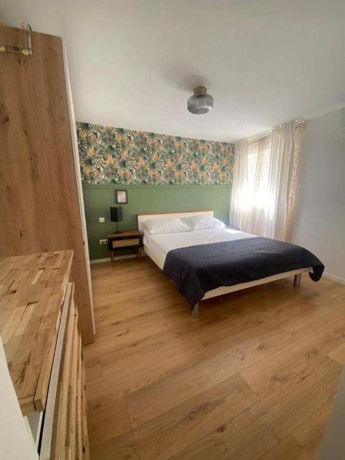 Kaštela Apartman Oleandar מראה חיצוני תמונה