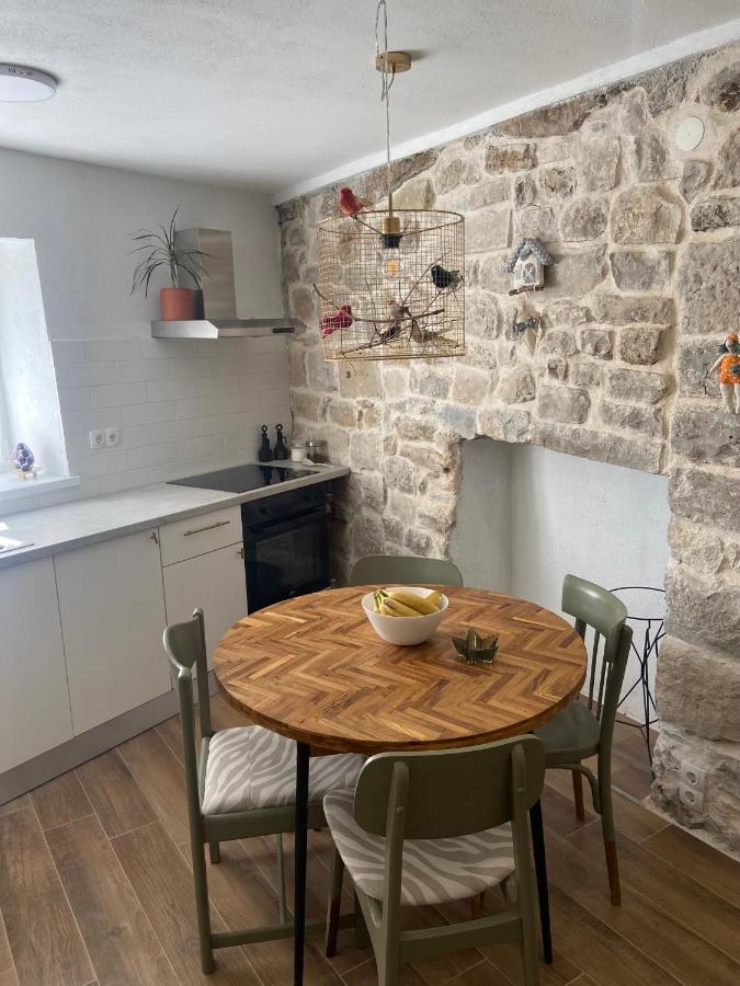 Kaštela Apartman Oleandar מראה חיצוני תמונה